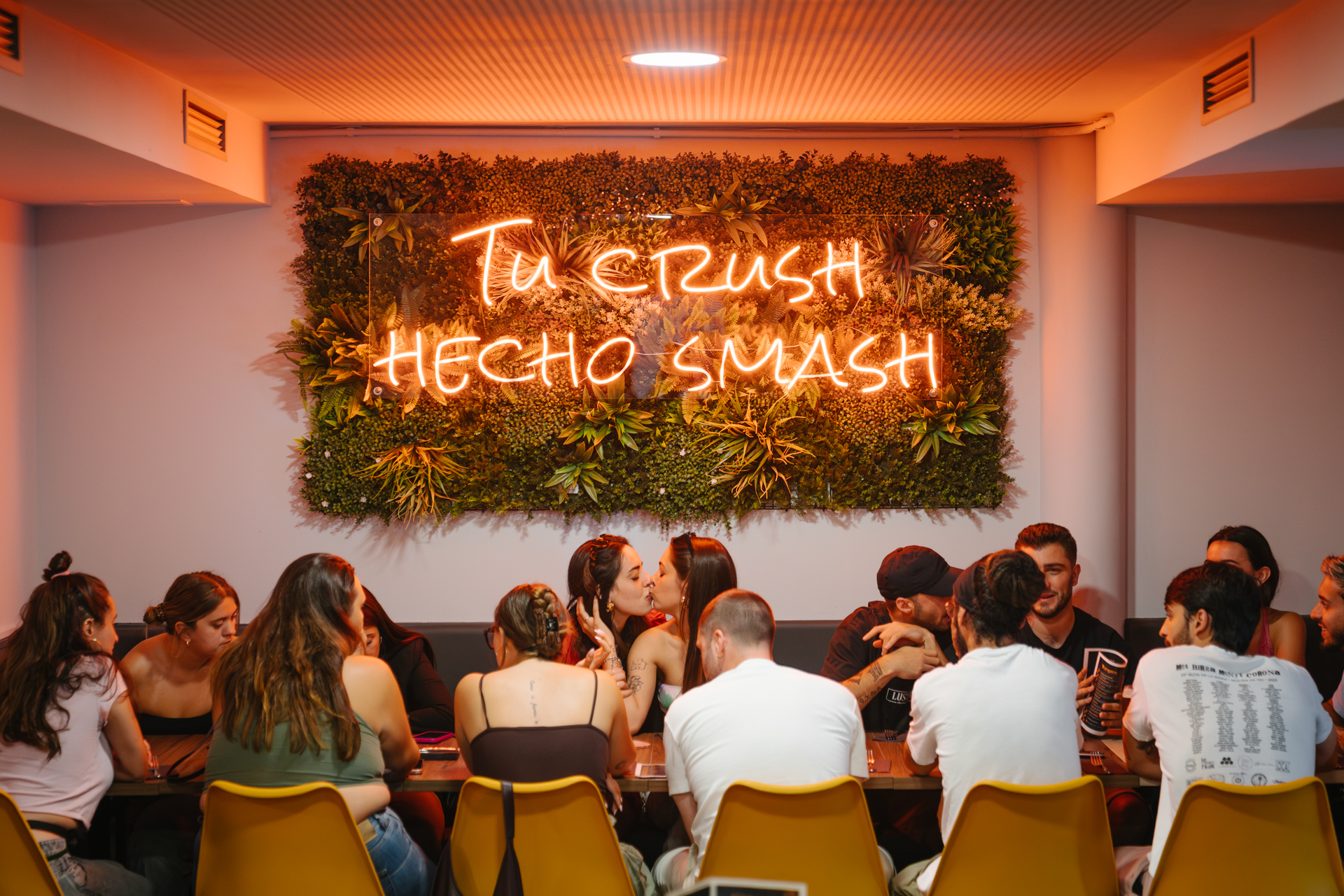 Ambiente divertido en ShakaBurguer