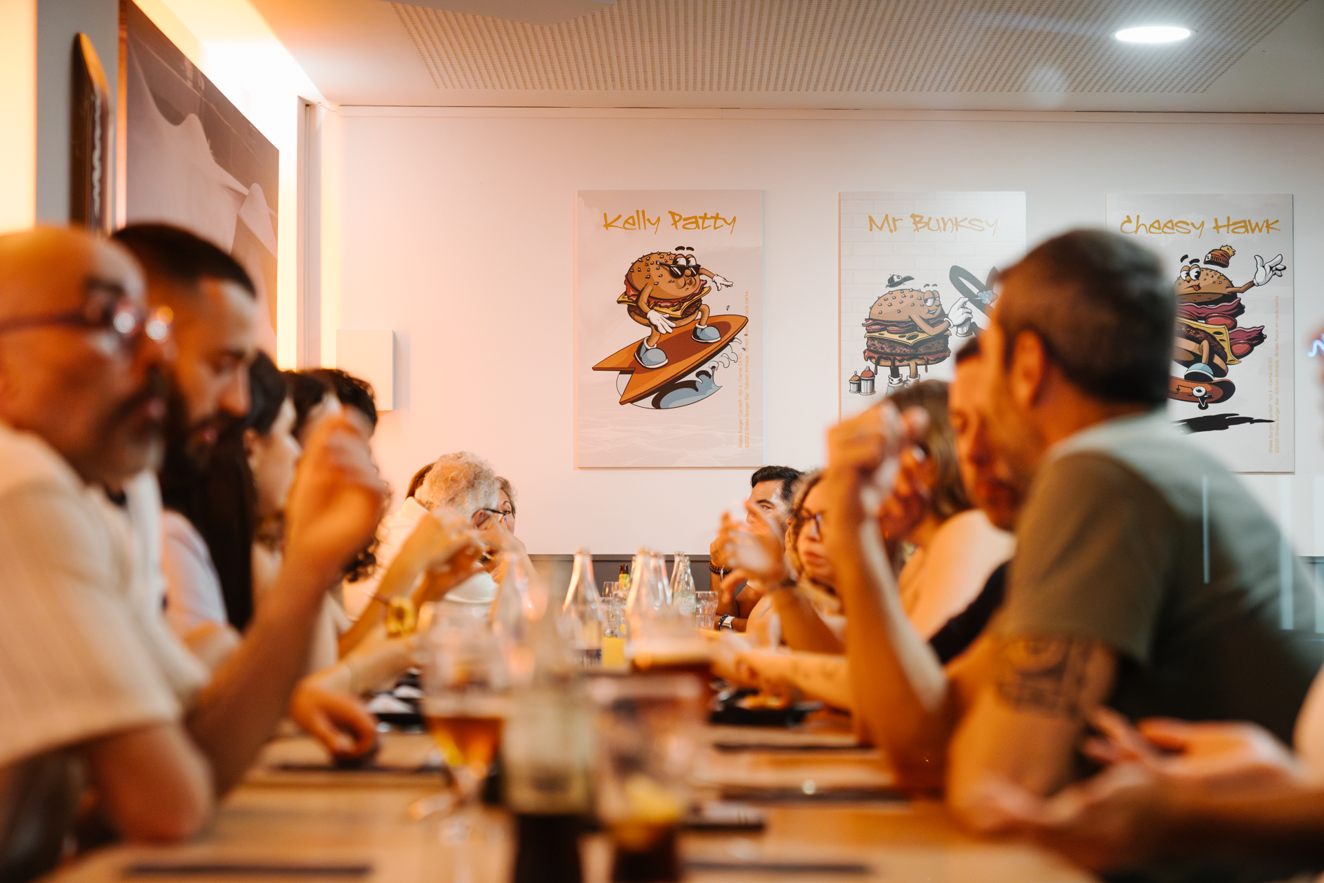 Más clientes disfrutando